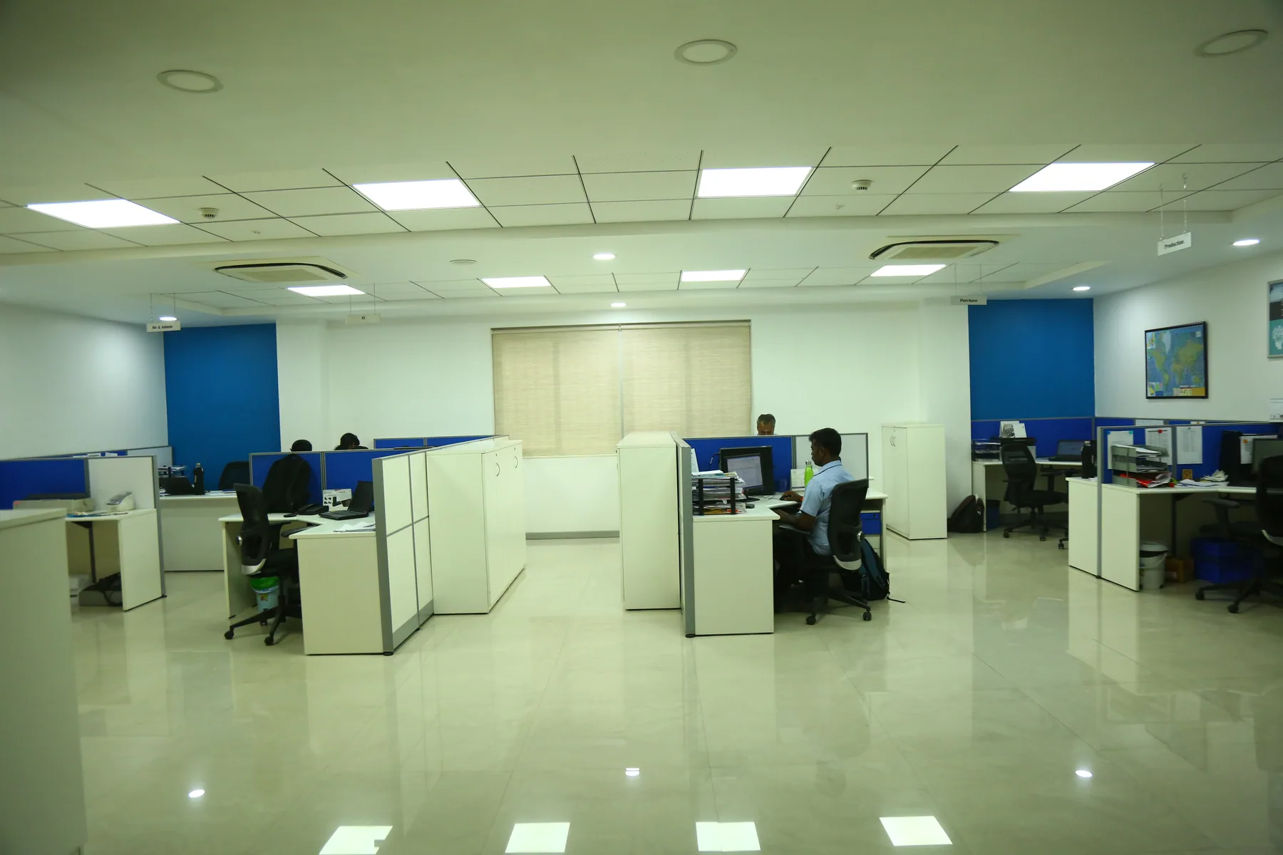 Open office with low-partition workstations