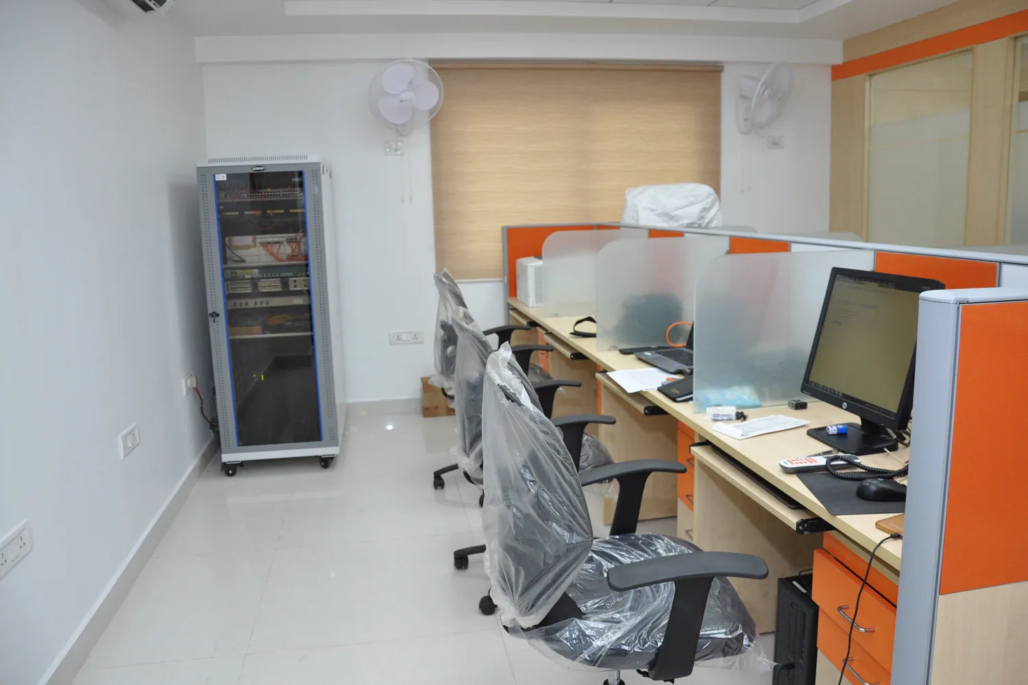 Office reception — photograph 6