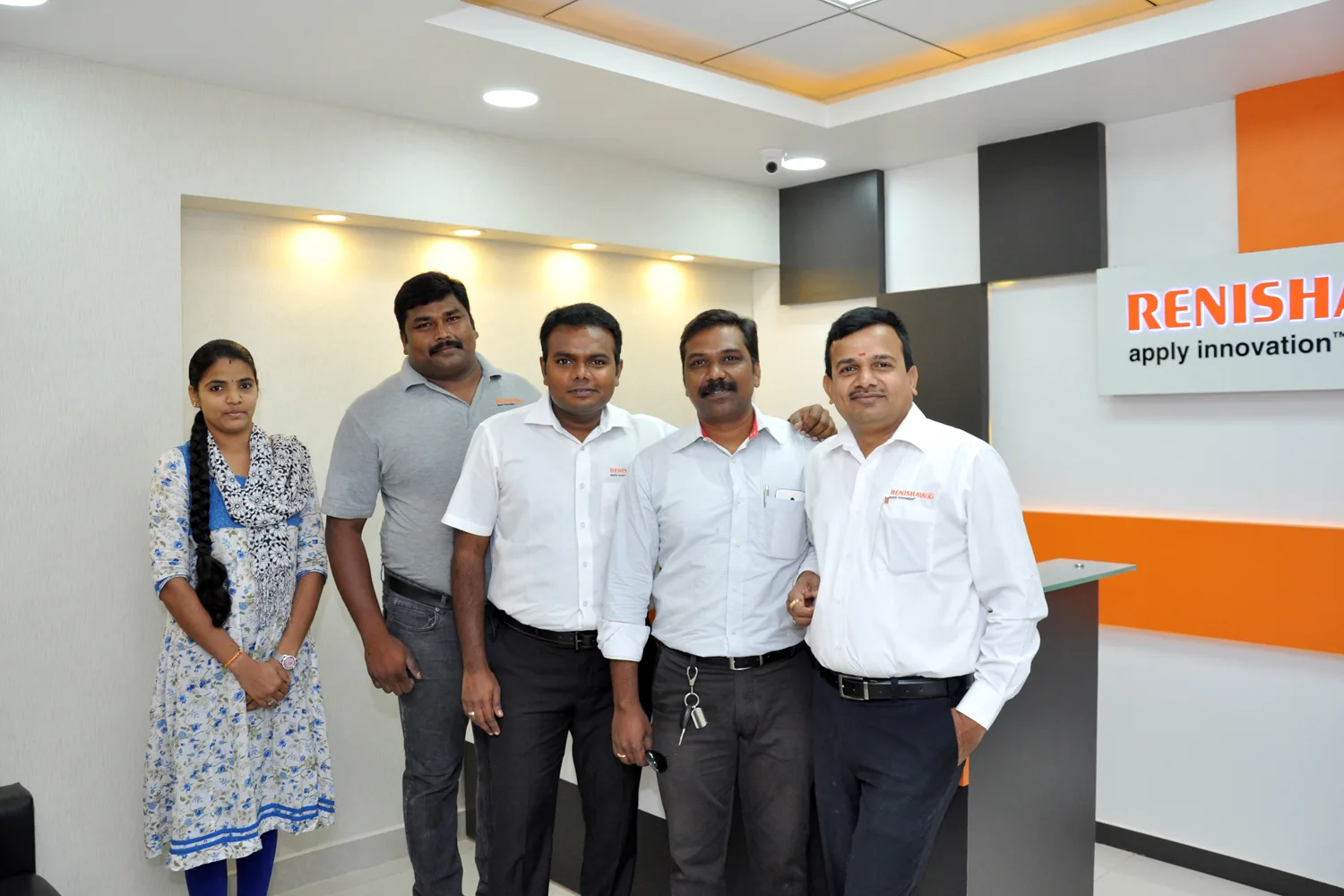 Office reception — photograph 9